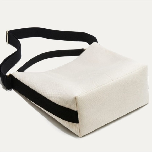 Rothy’s The Bucket Bag Pearl Merino Rare - Picture 5 of 13